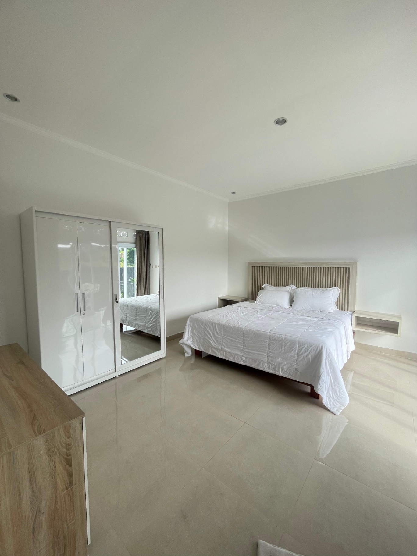 Villa Tropical Modern Located in Quite Area Kutuh, 2-bed villa for rent in Nusa Dua – photo 12 of 14