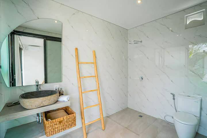 Villa For Rent 4 Bed In Kerobokan,Badung Bali, 4-bed villa for rent in Canggu – photo 3 of 15