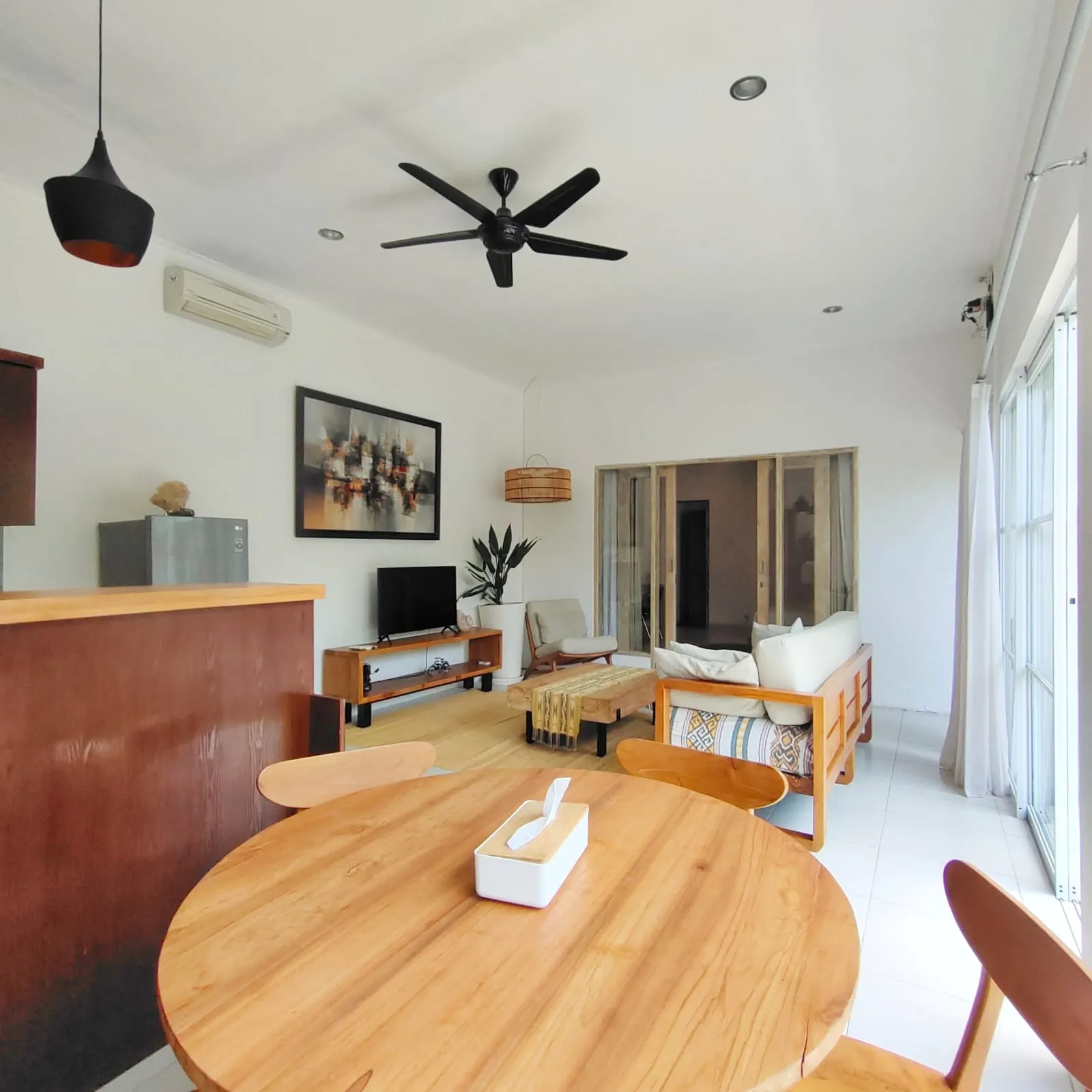 3 Bedrooms Villa with Garden in Canggu, 3-bed villa for rent in Canggu – photo 5 of 13