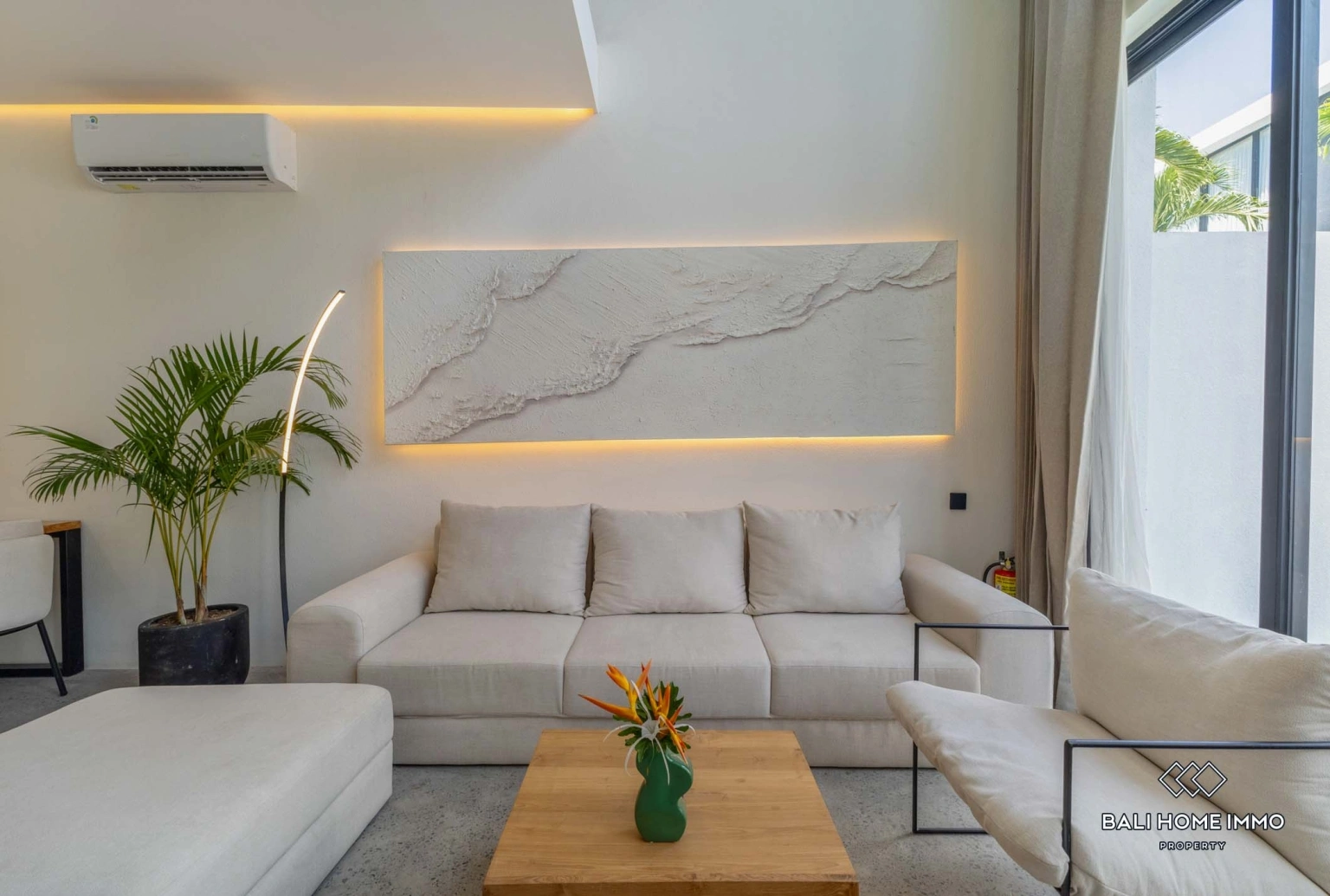 beautiful 1 Bedrooms private villa inside a villa complex in Berawa, 1-bed villa for rent in Canggu – photo 2 of 8