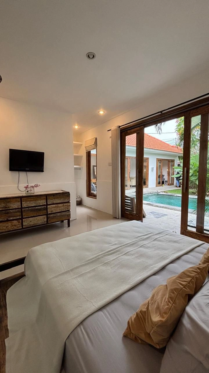 3 Bedroom Modern Villa for Yearly Rent in Umalas, 3-bed villa for rent in Seminyak – photo 11 of 15