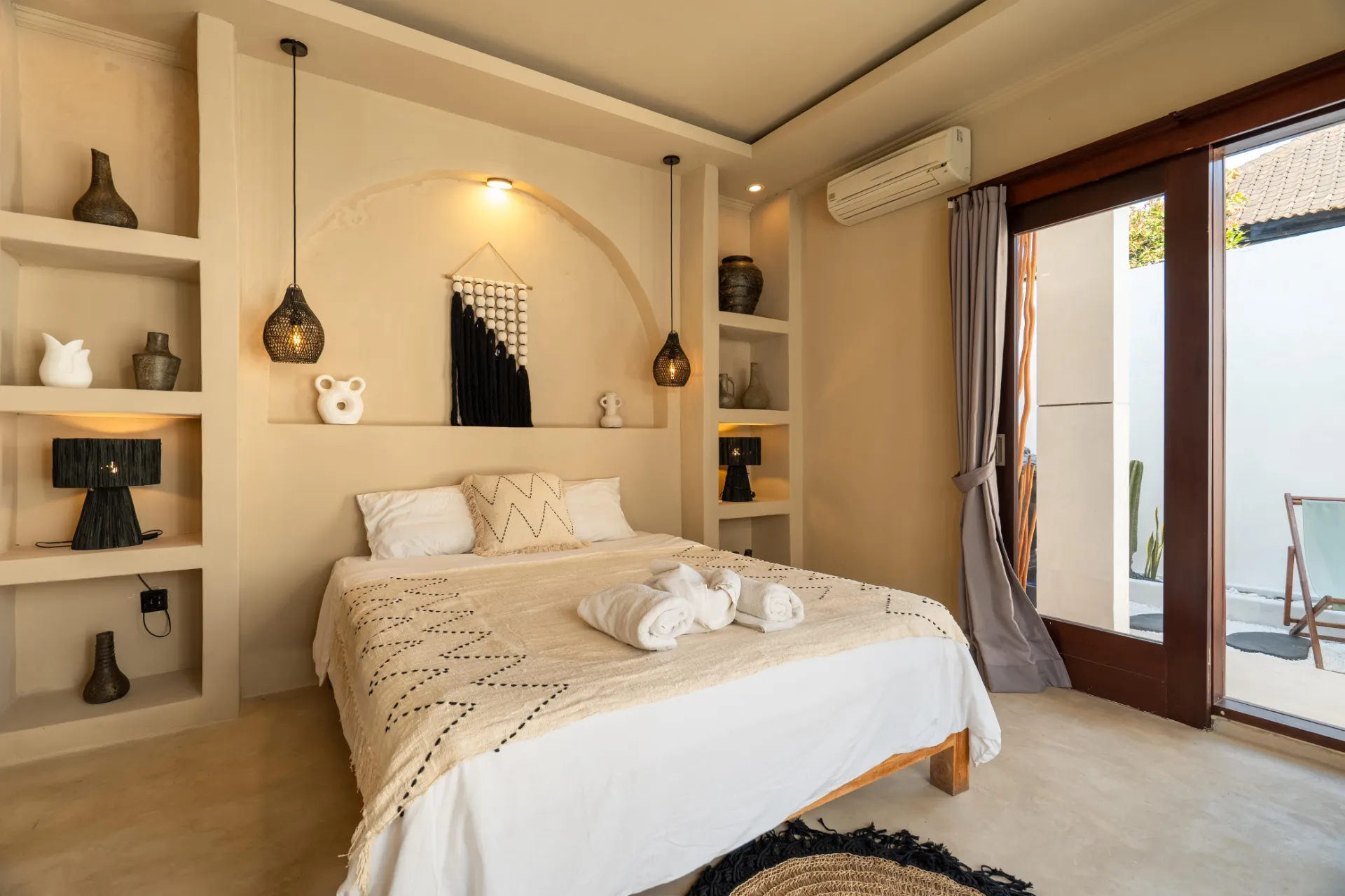 Modern 2BR Villa w/ Private Pool and Enclosed Living, 2-bed villa for rent in Canggu – photo 2 of 15