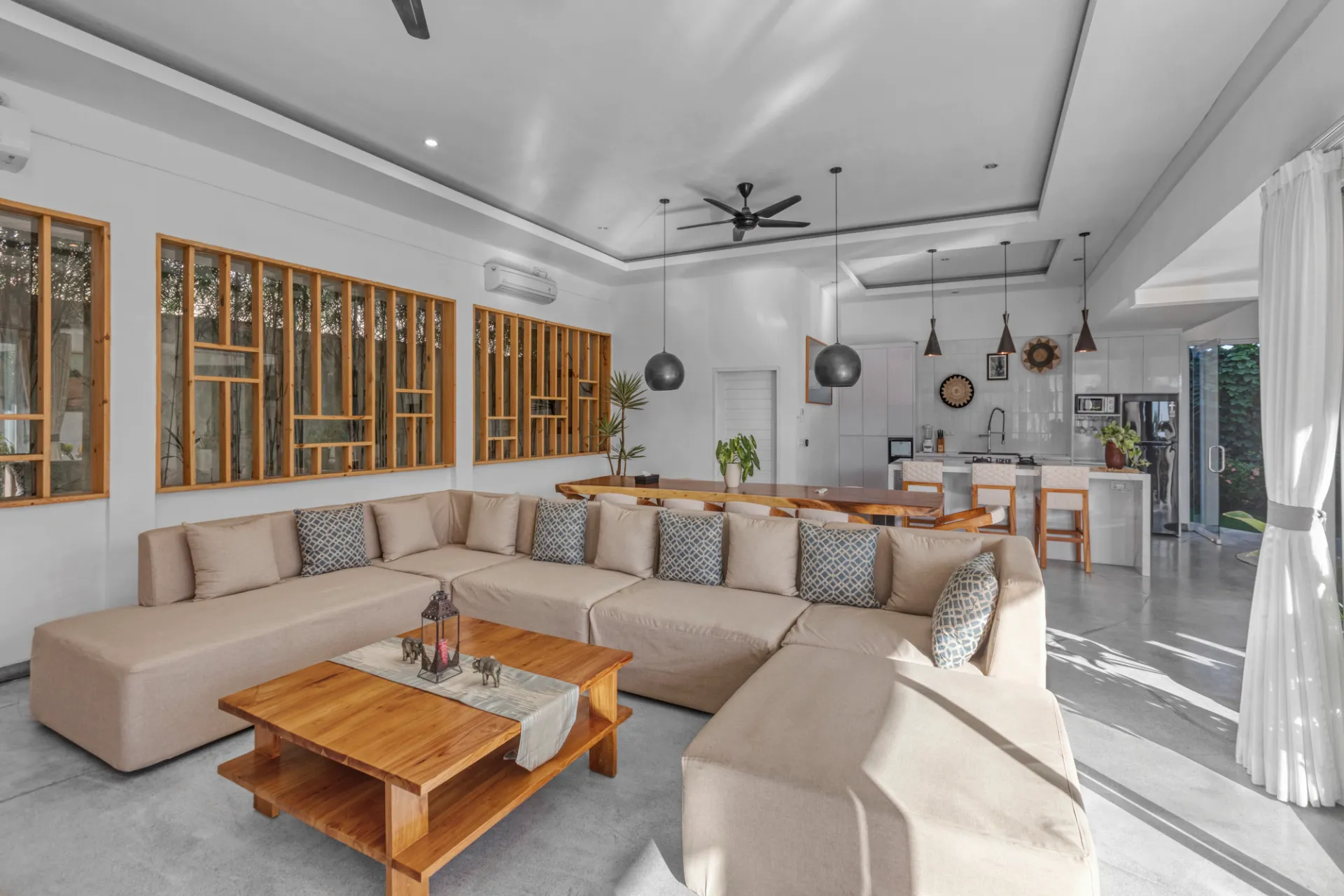Villa Allis - 5 Bedroom Luxury Modern Villa in Jalan Raya Kayu Tulang, Canggu, 5-bed villa for rent in Canggu – photo 13 of 15