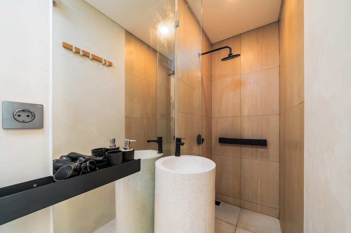 Brand-New Loft Style Una Satu Villa Near Balangan Beach, 1-bed villa for rent in Uluwatu – photo 12 of 15