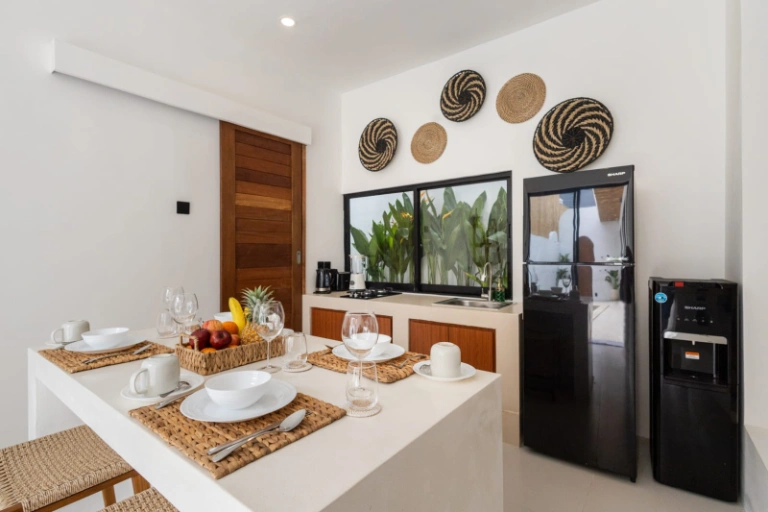 Brand New Modern 2 Bedroom Villa in Prime Berawa, 2-bed villa for rent in Canggu – photo 9 of 15