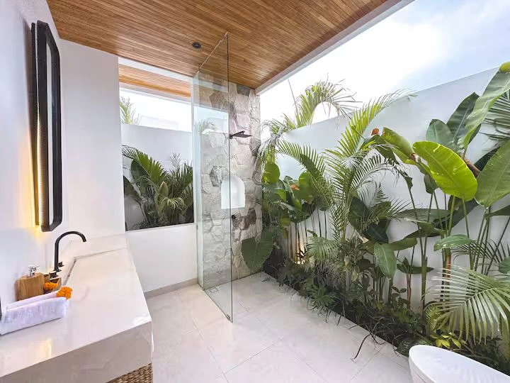 2-Bedroom Private Villa in Tumbak Bayuh, 2-bed villa for rent in Pererenan – photo 4 of 15