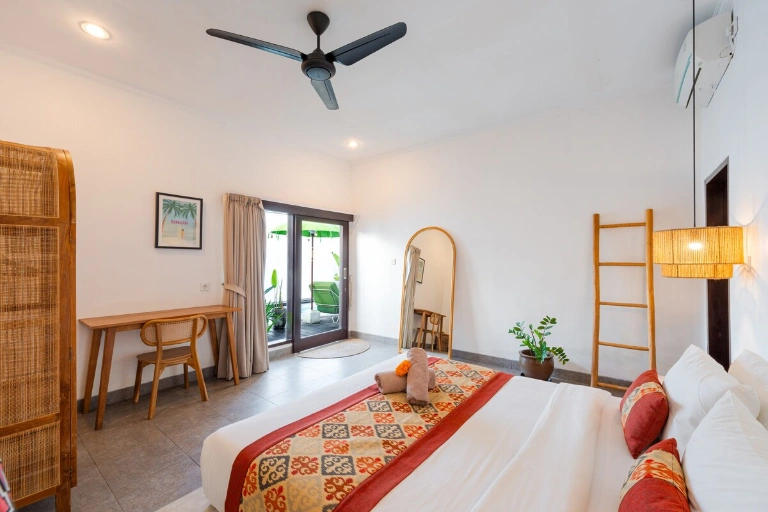 Modern 3BR Villa in Prime Canggu | Walk to Cafés & Echo Beach, 3-bed villa for rent in Canggu – photo 8 of 15