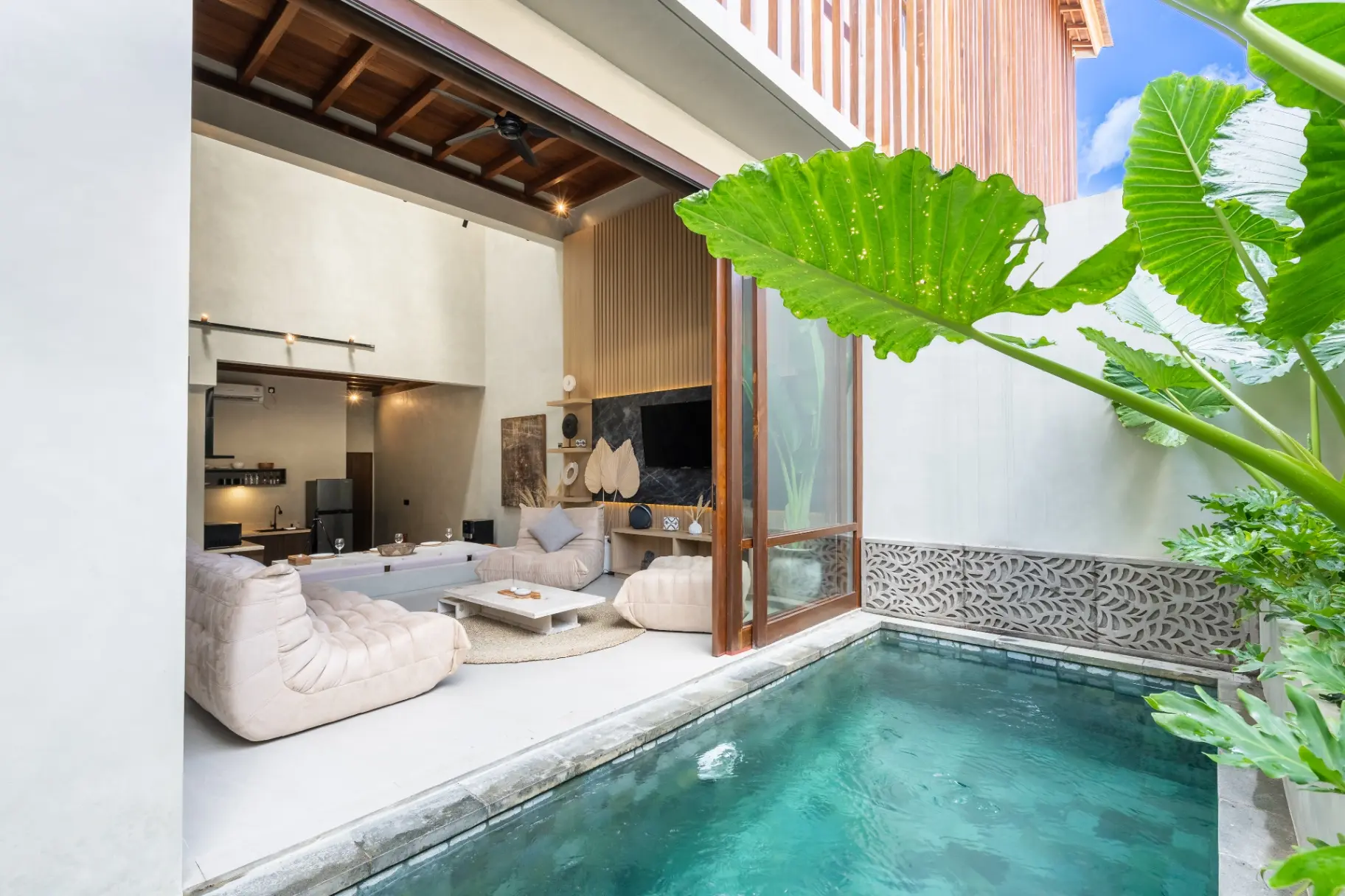 Unwind - Canggu 2BR Villa | Private Pool & Tub, 5mins Beach, 2-bed villa for rent in Pererenan – photo 8 of 15
