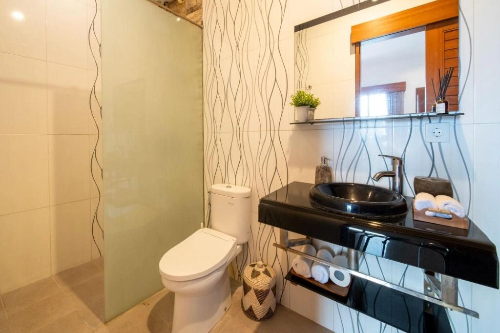 Monthly Rent Villa 4 Bedroom (Kerobokan) By Nami Bali, 4-bed villa for rent in Canggu – photo 4 of 12