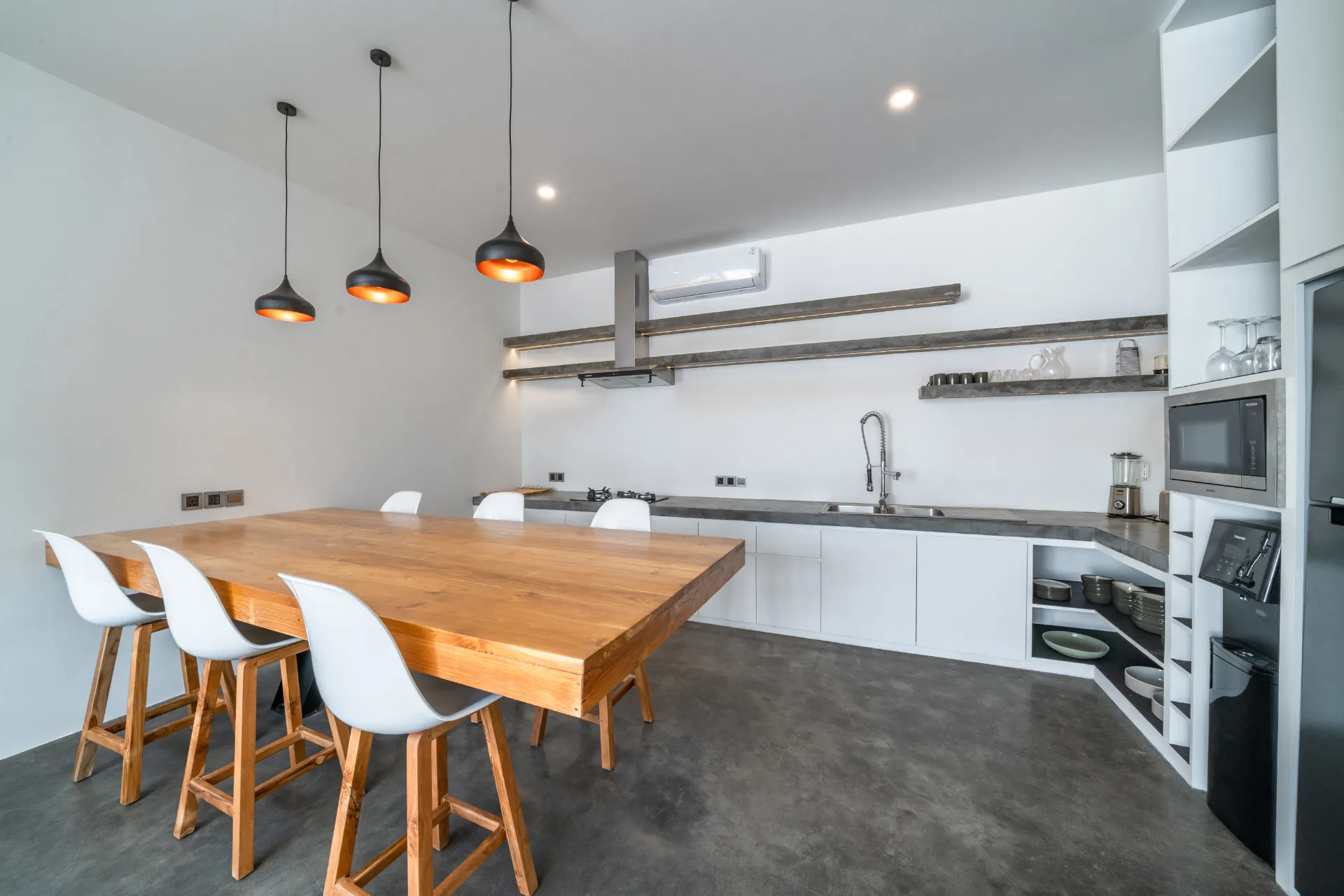 Loft Ludo : Superb 1BR luxury loft in Great Location, 1-bed villa for rent in Canggu – photo 7 of 15