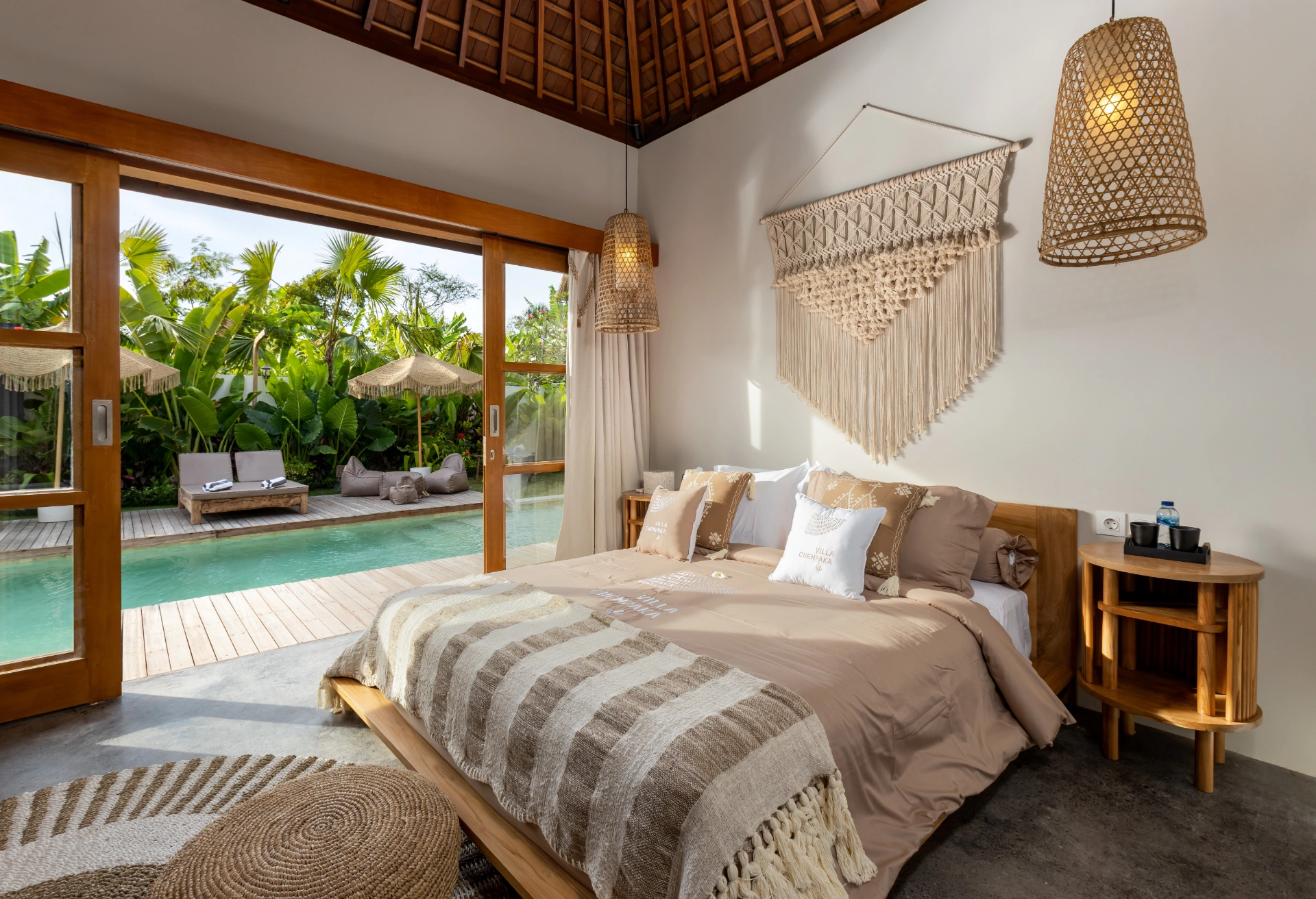 Villa Chempaka - Luxe Tropical 6BR Dream Villa in Canggu, 6-bed villa for rent in Seminyak – photo 2 of 15