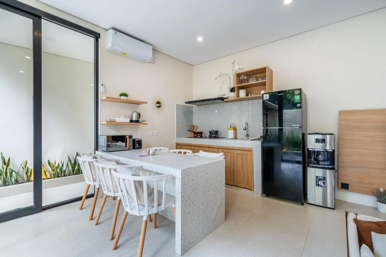 3 Bedroom Modern Villa in Ungasan, 3-bed villa for rent in Uluwatu – photo 3 of 15