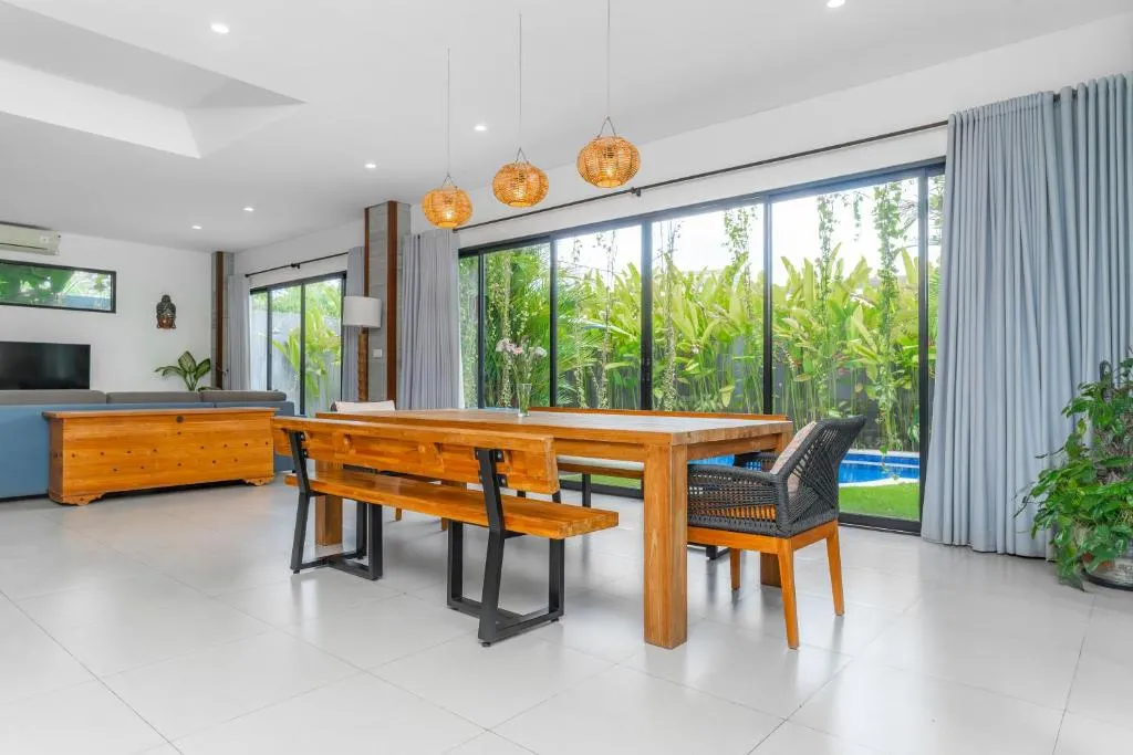 5-BR Premium Villa in Berawa Canggu, 5-bed villa for rent in Canggu – photo 3 of 15