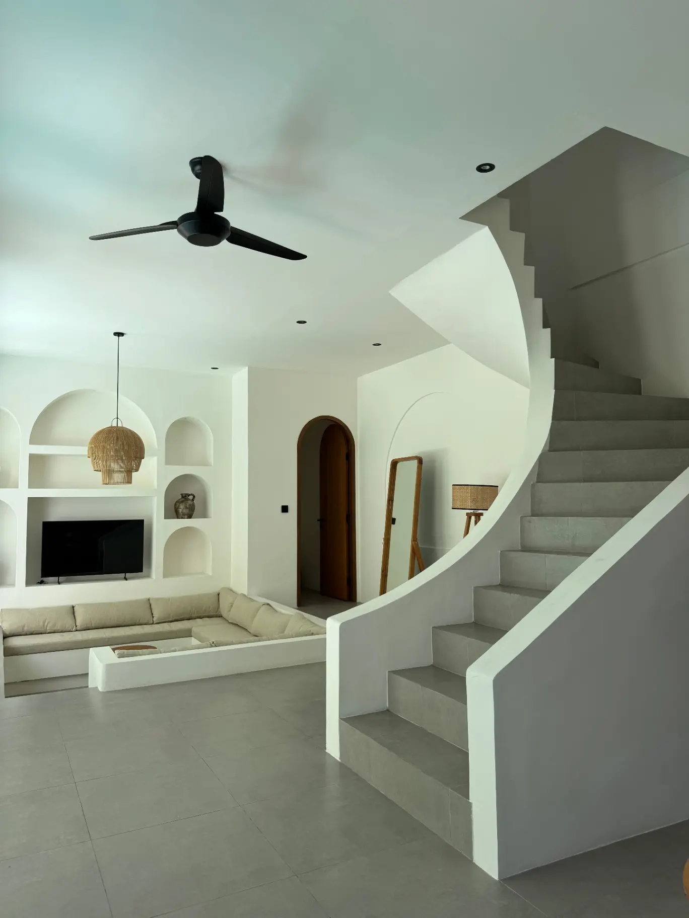 Large 2 Bedroom Mediterranean Elegance Villa in Pererenan, 2-bed villa for rent in Canggu – photo 3 of 15