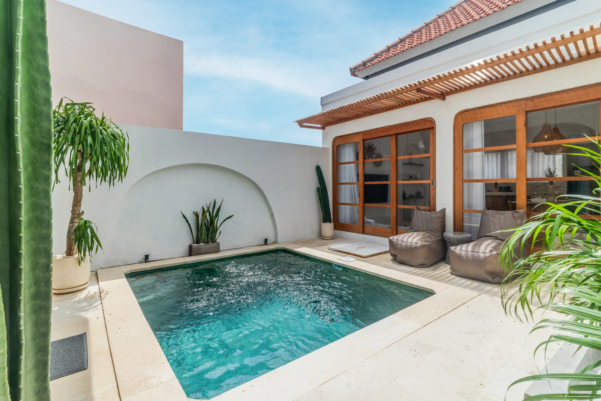 Chic 2BR Villa – Long Term Deal (40m) – Sunken Tv Lounge + Pool in, 2-bed villa for rent in Pererenan – photo 4 of 15