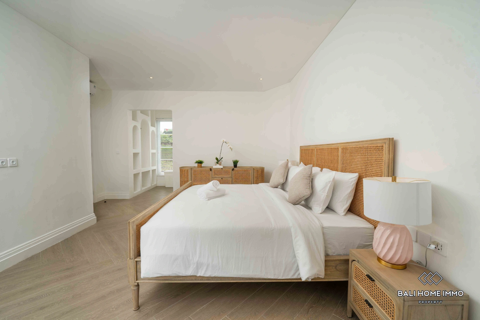 Luxurious 4 Bedrooms Ocean View Villa for Rent in Ungasan, 4-bed villa for rent in Uluwatu – photo 12 of 15