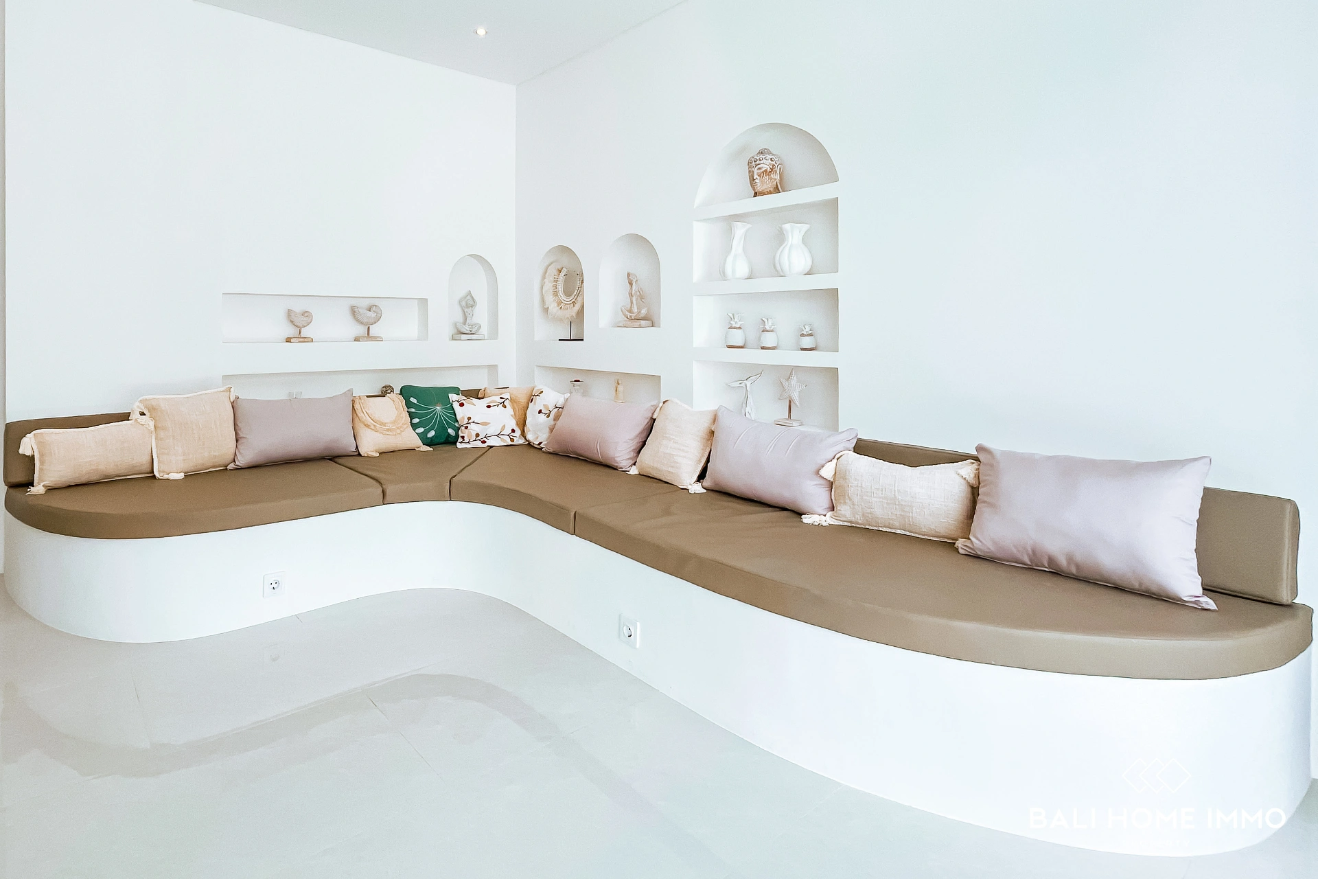 Cozy 2 Bedrooms Villa for Rent & Sale in Ungasan, 2-bed villa for rent in Uluwatu – photo 4 of 13