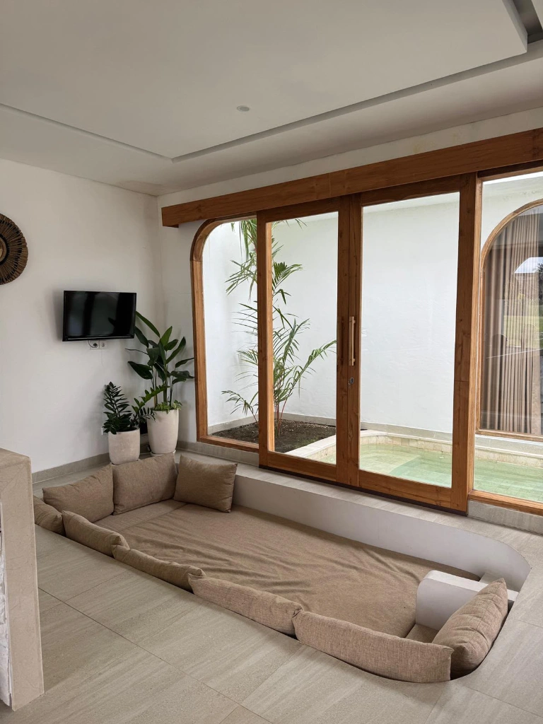 Elegant Mediterranean 3-Bedroom Villa in Prime Seseh Location, 3-bed villa for rent in Seseh – photo 5 of 15