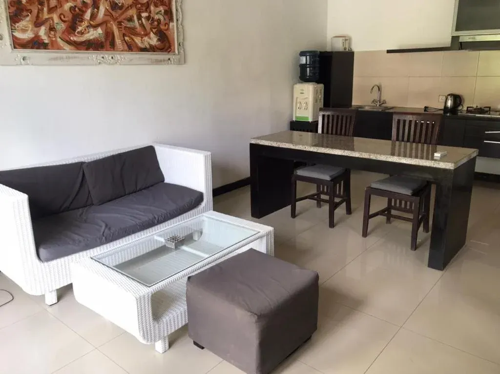 1 Bedroom Modern Balinese in Seminyak, 1-bed villa for rent in Seminyak – photo 2 of 8