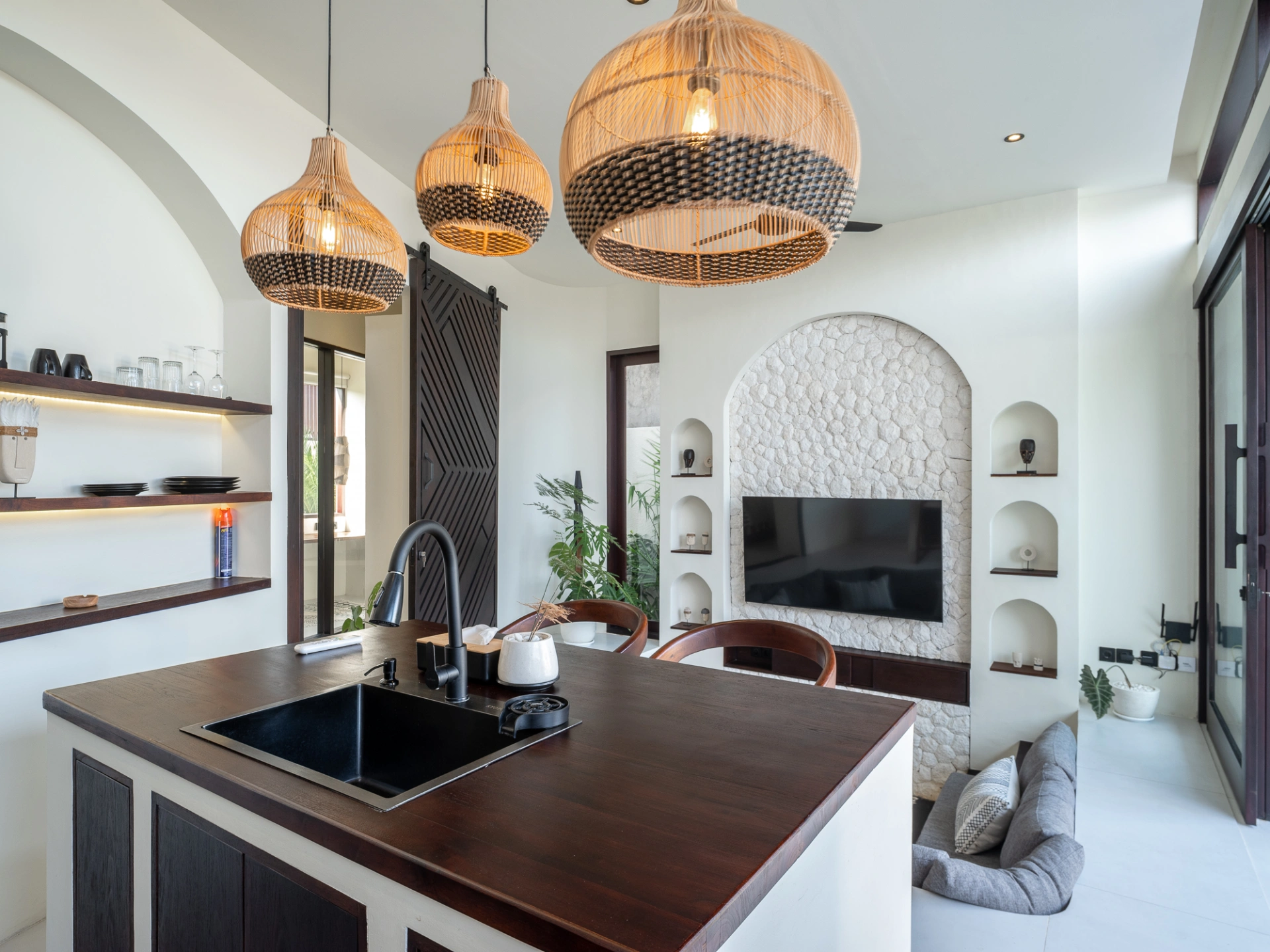 1 Bedroom Modern Villa for Monthly and Yearly Rent Close to Cemagi Beach, 1-bed villa for rent in Seseh – photo 11 of 15