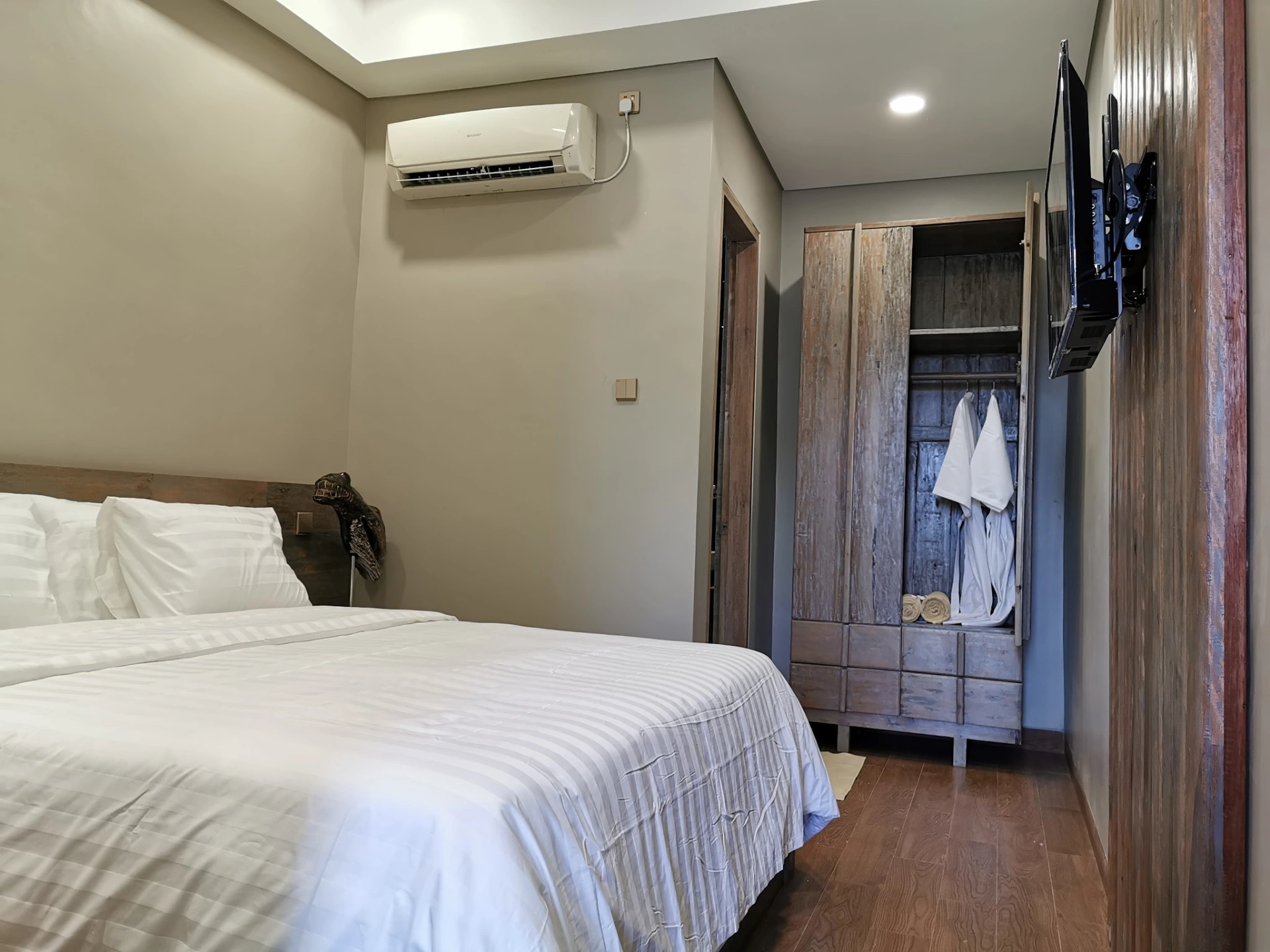 2 Villas with 6 BR - Taman Mumbul Nusa Dua, 6-bed villa for rent in Nusa Dua – photo 15 of 15