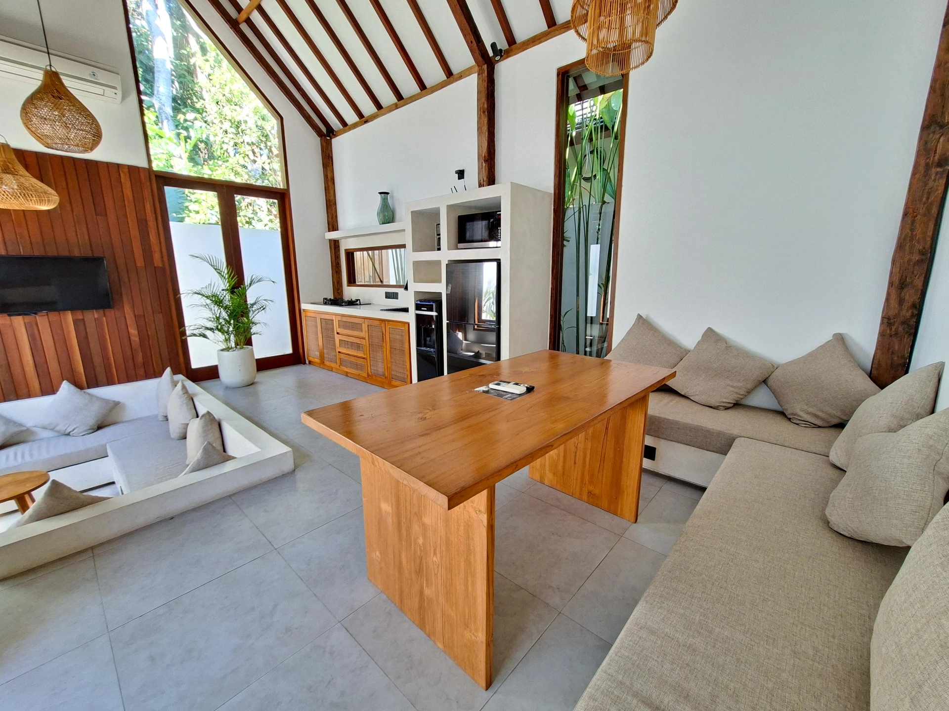 1BR Villa with Modern Layout and Bright Interiors in Cepaka, 1-bed villa for rent in Tabanan – photo 3 of 15