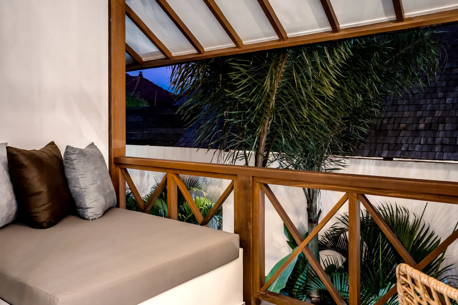 Nusantara Lofts - Modern Luxury 3BD with Private Pool, 3-bed villa for rent in Pererenan – photo 11 of 15