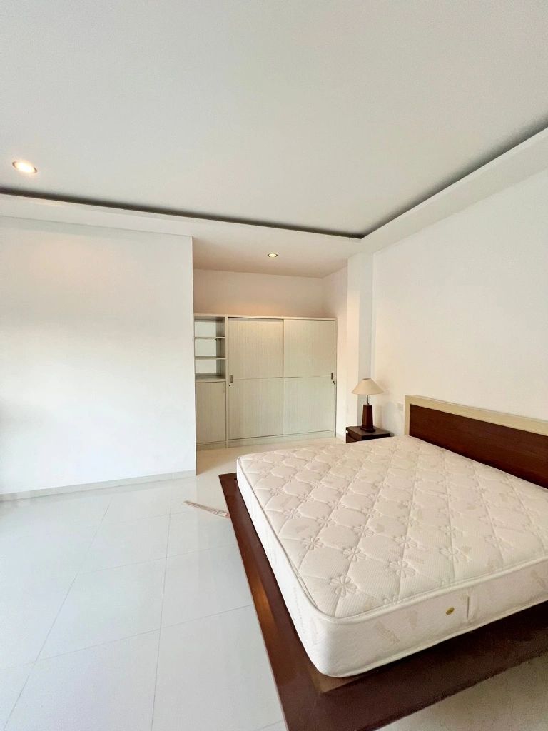 4 Bedrooms Villa in Canggu for Yearly & Leasehold, 4-bed villa for rent in Canggu – photo 8 of 15