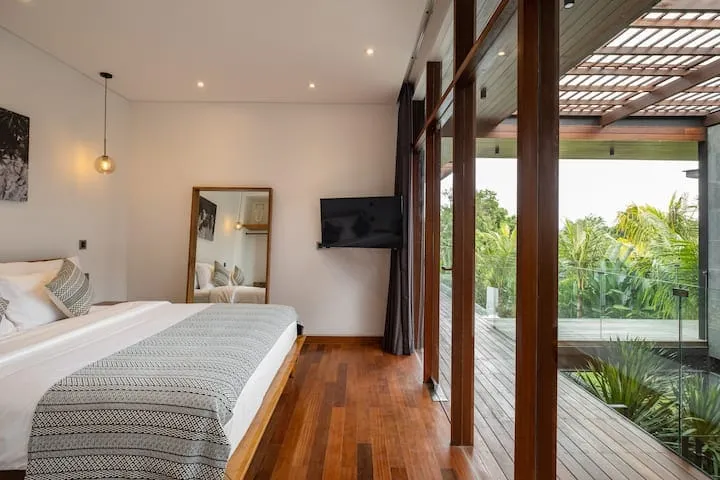 Villa For Rent 5 Bed In Pererenan,Badung Bali, 5-bed villa for rent in Pererenan – photo 10 of 15