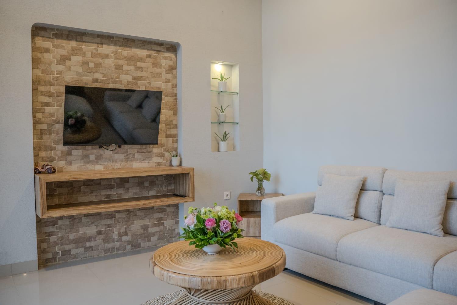 3BR Modern Villa with rice field views at Canggu, 3-bed villa for rent in Canggu – photo 2 of 12