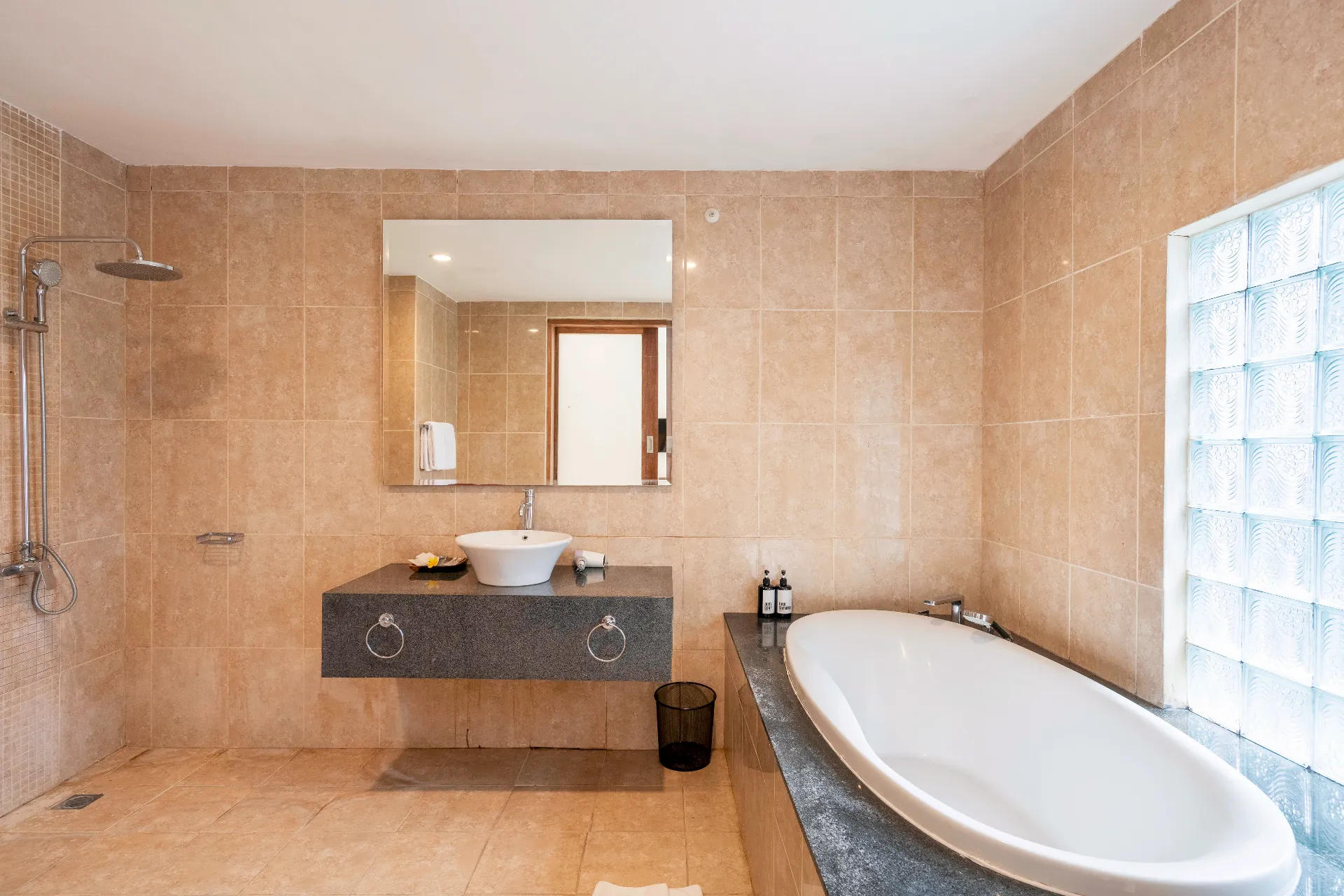 Kings Villas Sanur - 3 Bedroom Pool Villa, 3-bed villa for rent in Sanur – photo 11 of 15