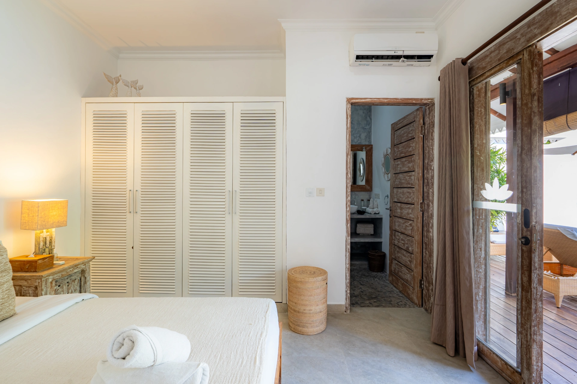 Santi - 3BR Villa with Pool & Daybed, Canggu, 3-bed villa for rent in Canggu – photo 13 of 15