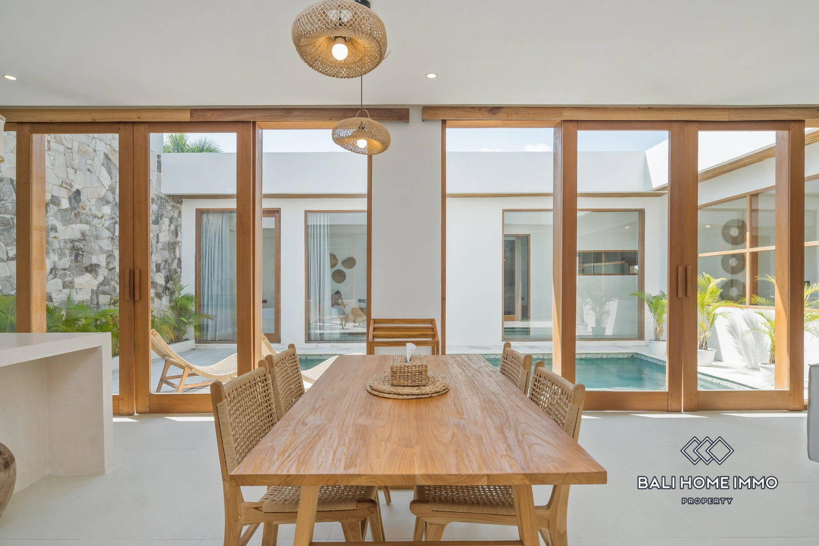 Elegant 2-bedrooms Tropical Villa for Rent & Sale in Bingin, 2-bed villa for rent in Uluwatu – photo 11 of 15