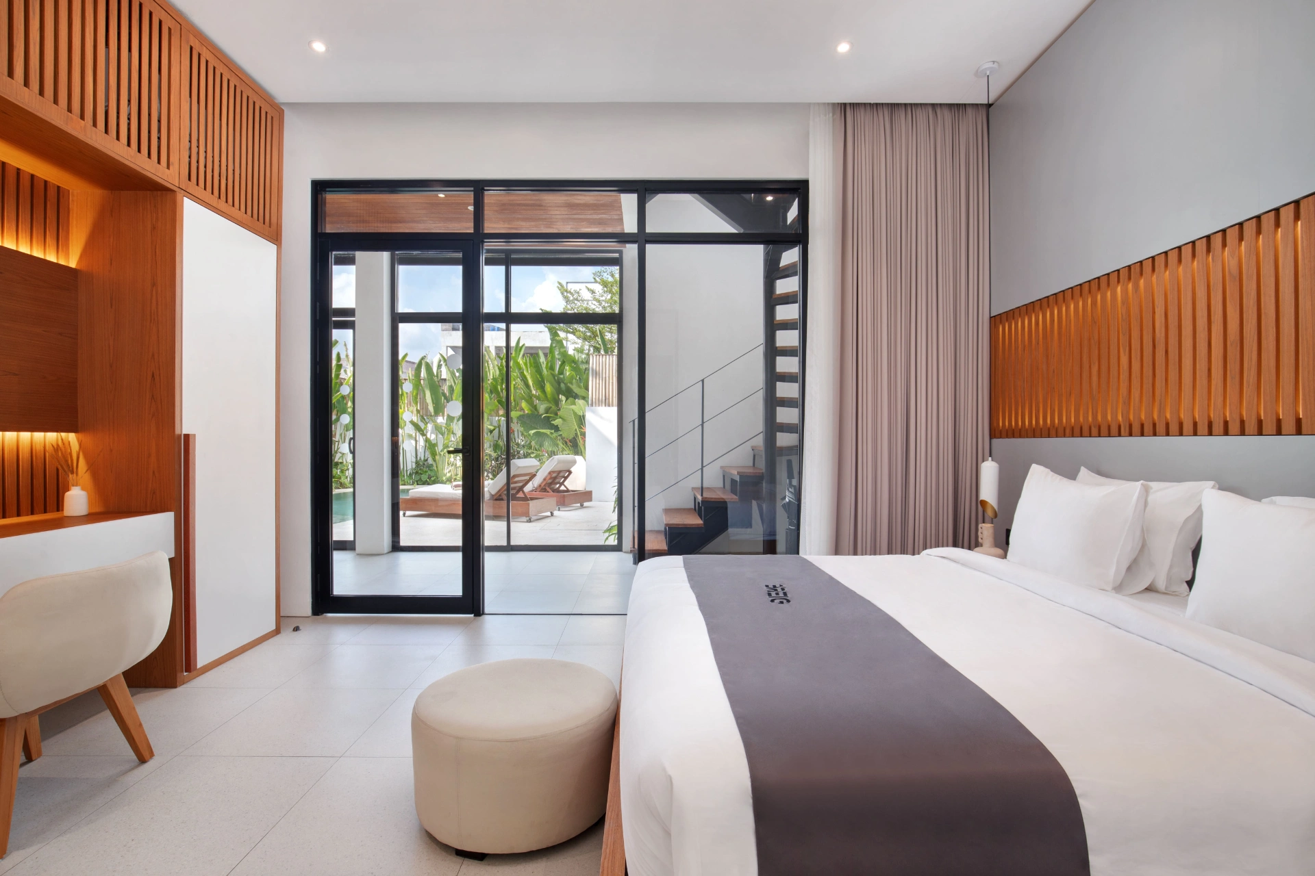 Aquamarine Villa I Canggu 3BR Sunken lounge/Central of Canggu/Rooftop available!, 3-bed villa for rent in Canggu – photo 9 of 15