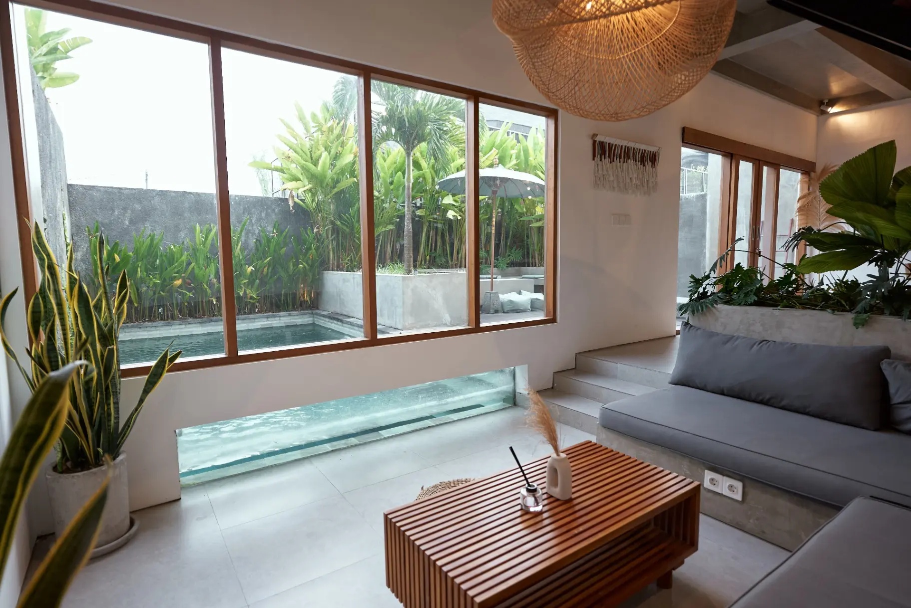 Villa Octo - 2 Bedroom Industrial Modern Villa in Great Location of Canggu, 2-bed villa for rent in Canggu – photo 3 of 15