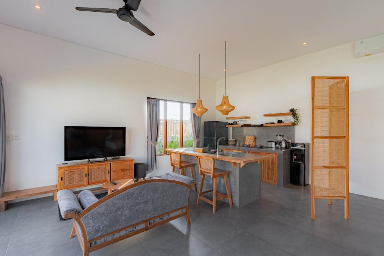 1BR Studio with Privat pool at seseh - 100m to Seseh Beach, 1-bed villa for rent in Seseh – photo 3 of 15