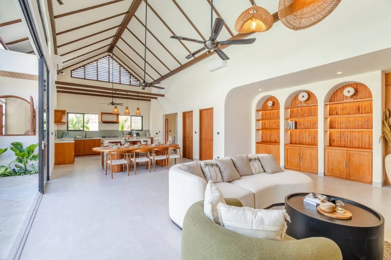 4 Bedroom Luxury Villa for Monthly and Yearly in Kerobokan, 4-bed villa for rent in Seminyak – photo 4 of 15