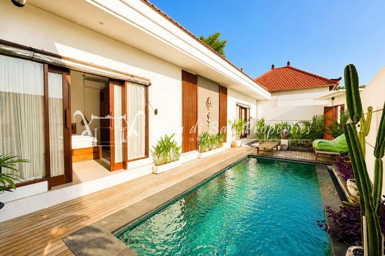 2BR Villa for Rent at Batubelig, Bali I, 2-bed villa for rent in Canggu – photo 3 of 14