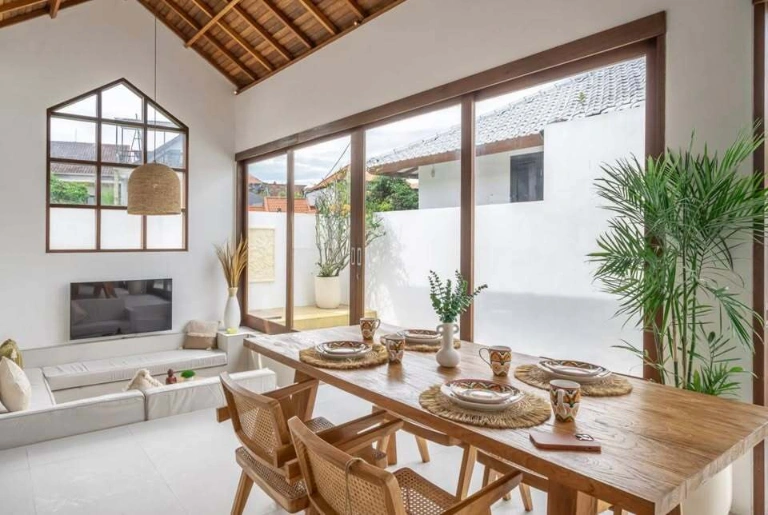 Beautifully Designed Tropical Villa in the Heart of Berawa, 2-bed villa for rent in Canggu – photo 3 of 15
