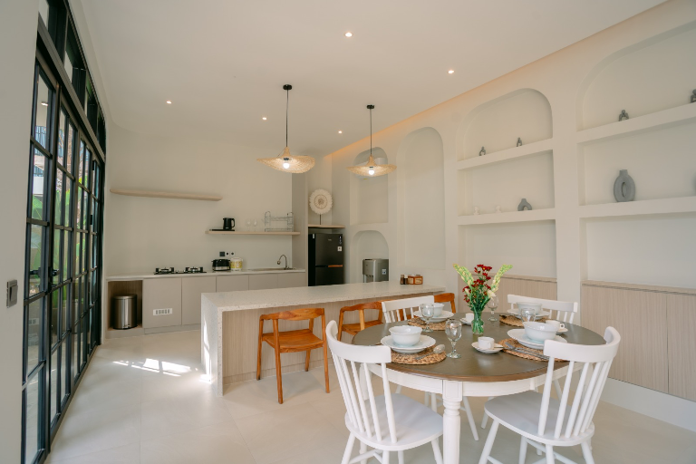 Villa For Rent 2 Bed In Padonan,Badung Bali, 2-bed villa for rent in Canggu – photo 3 of 15
