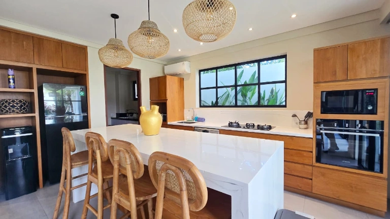 Luxury Villa For Rent 3 Bed In Berawa,Canggu, 3-bed villa for rent in Canggu – photo 3 of 15