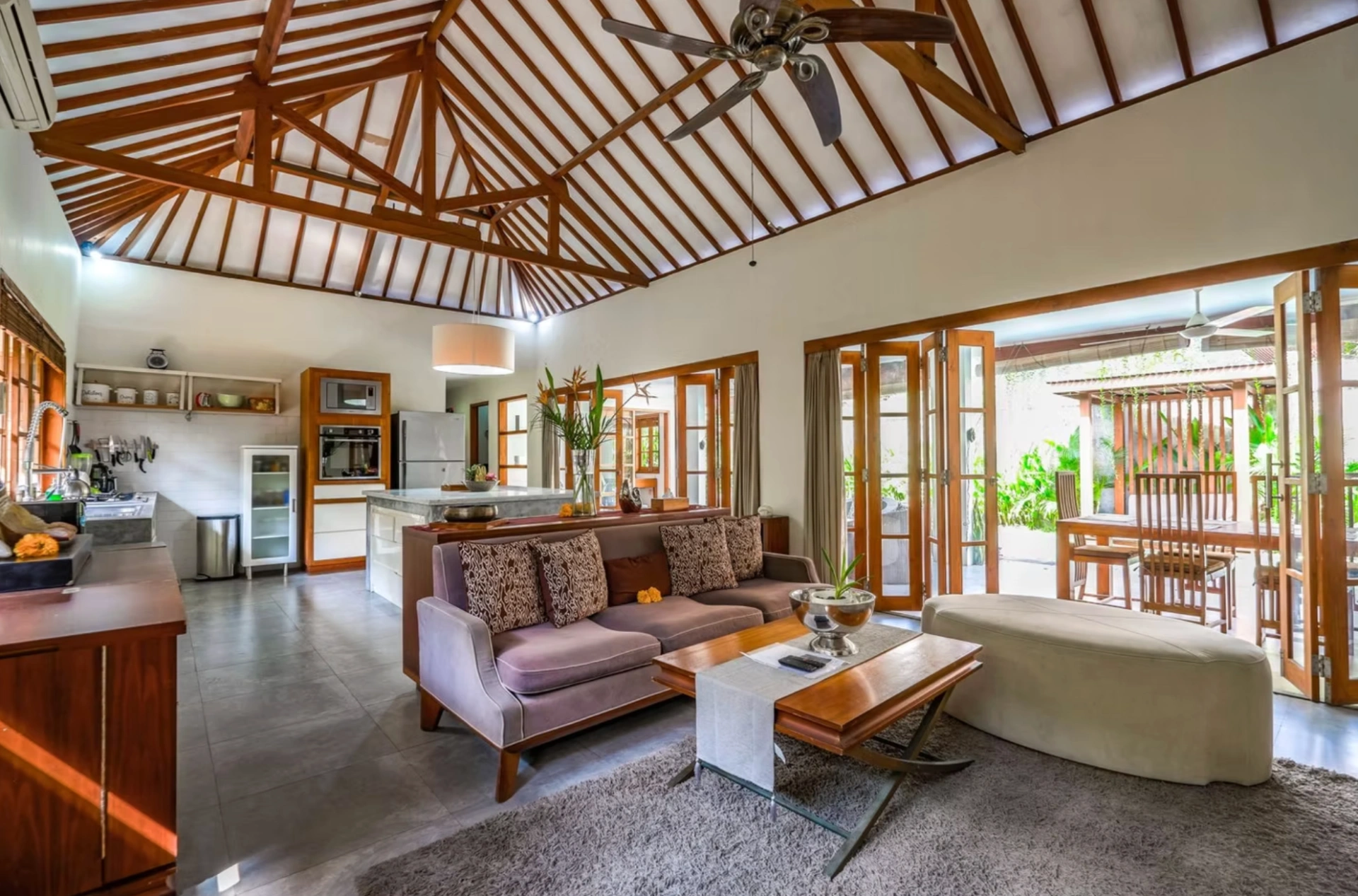3BR Family Villa for Rent – Batu Bolong, 3-bed villa for rent in Canggu – photo 3 of 5