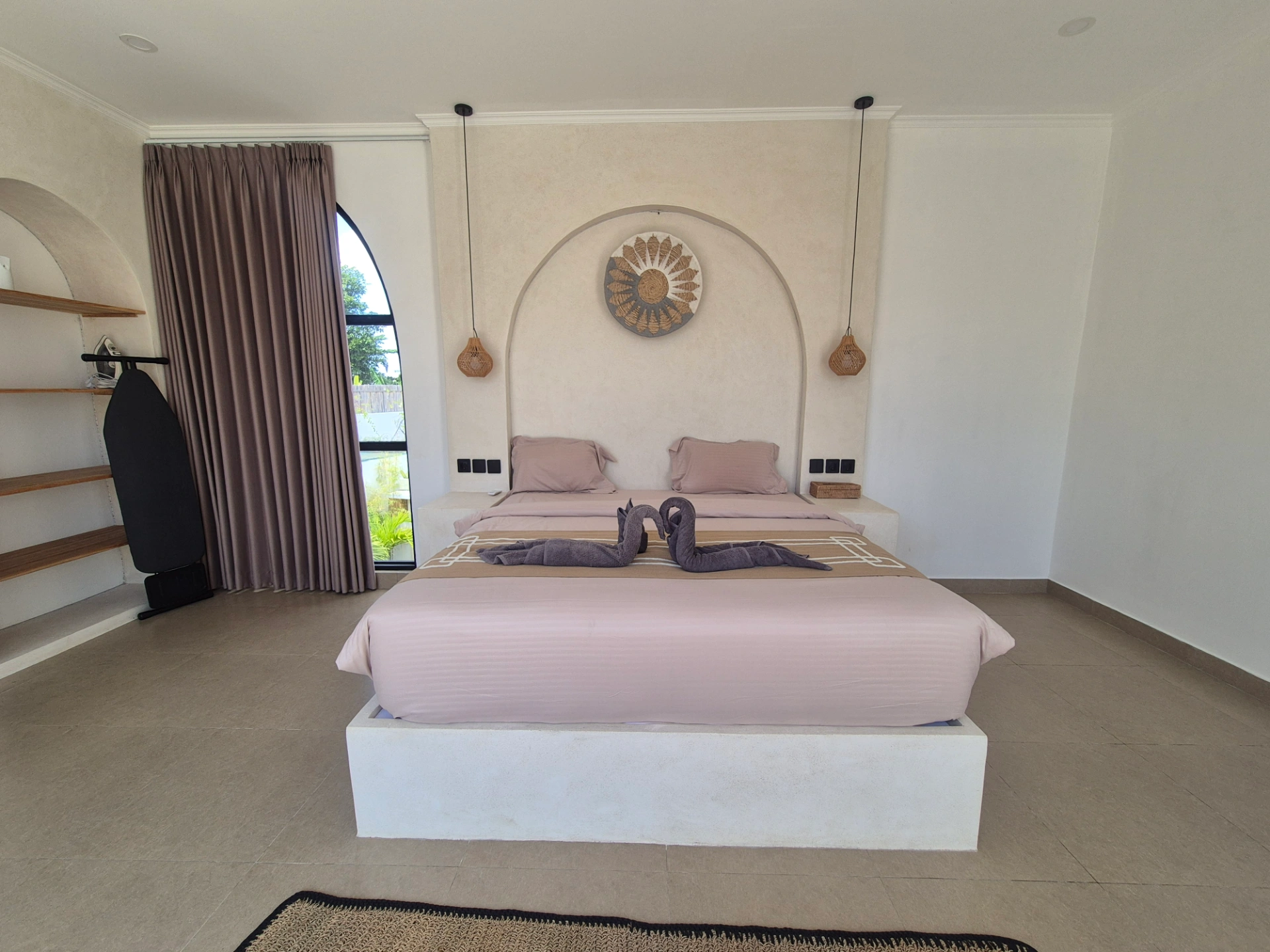 Brand New Luxury 4BR Villa in Buduk | Peaceful Living, Just 10 Minutes to Canggu, 4-bed villa for rent in Pererenan – photo 4 of 15
