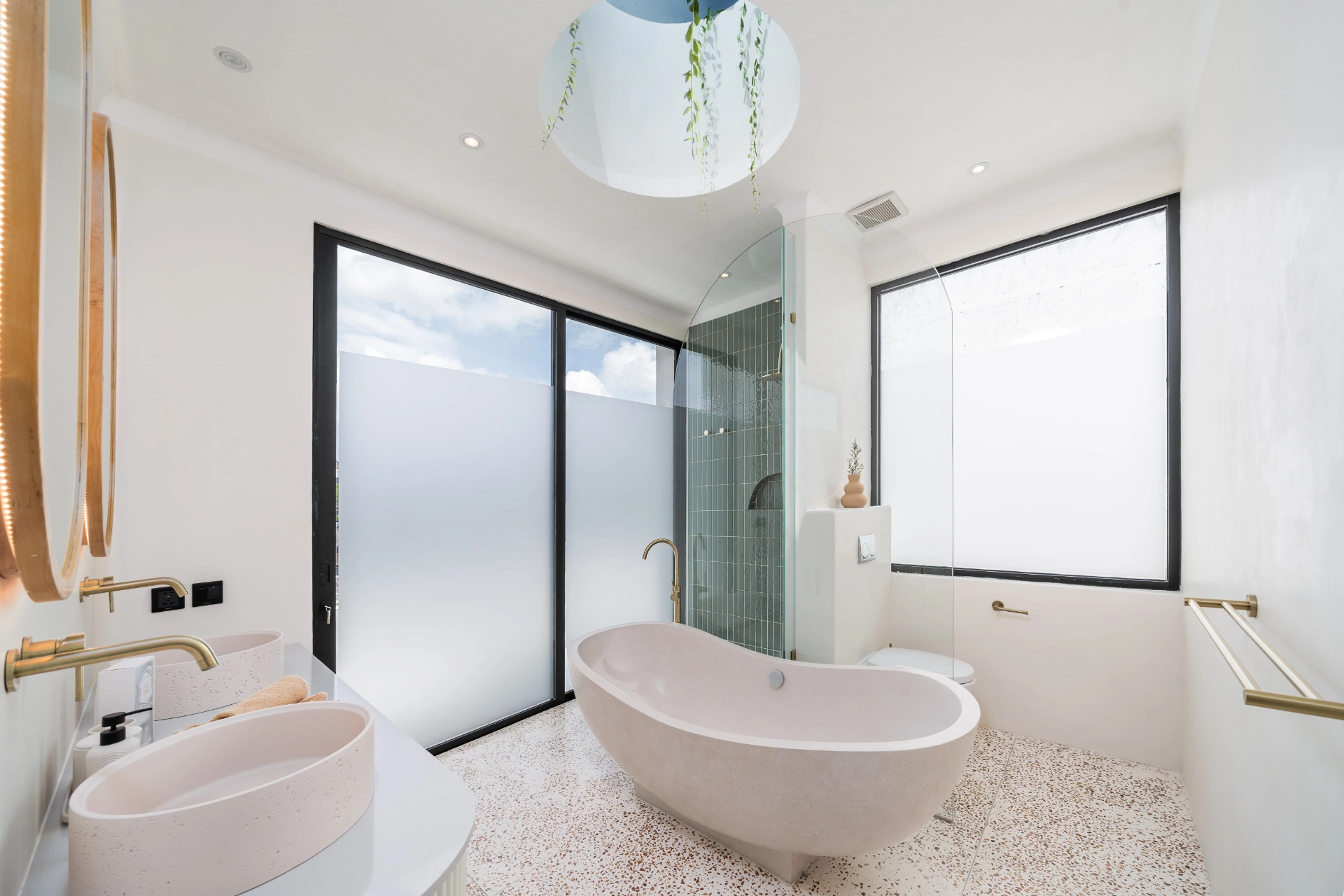 Villa Oria Canggu - Brand New 3-Bedroom Villa with Ricefield Views in Berawa, 3-bed villa for rent in Canggu – photo 12 of 15