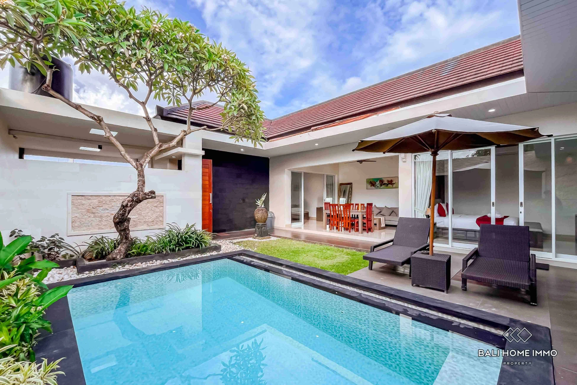 Cozy 3 Bedrooms Villa for Yearly Rental in Bali - Jimbaran, 3-bed villa for rent in Uluwatu – photo 2 of 12