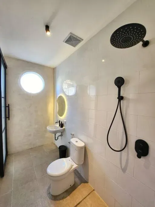 3 Bedroom Modern Villa in Berawa, 3-bed villa for rent in Canggu – photo 12 of 15