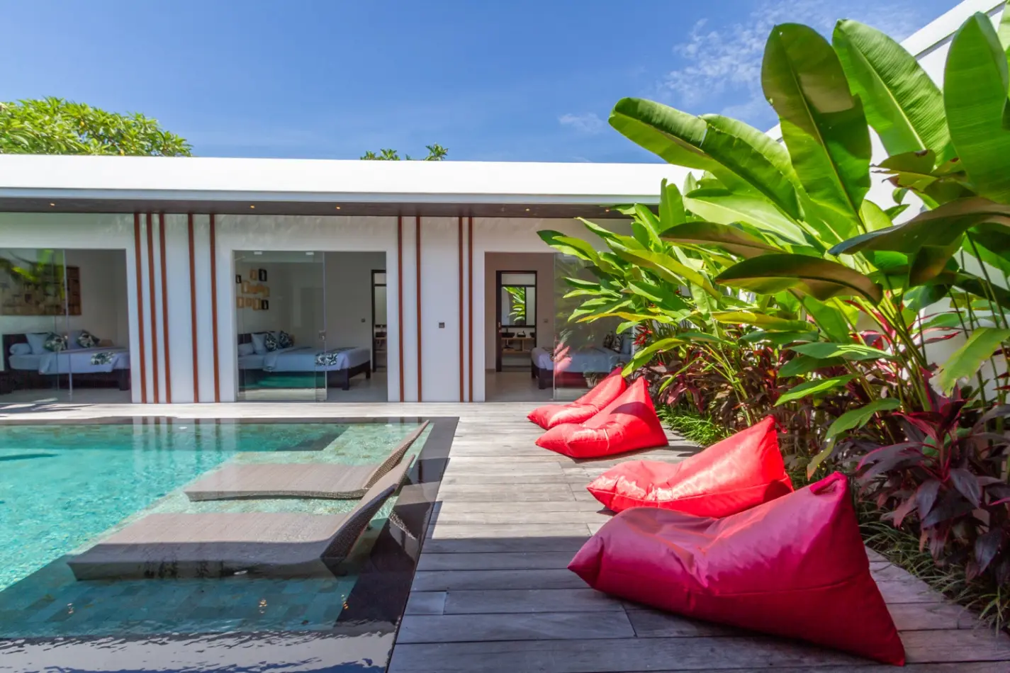 Villa Lys - Cheerful 3BD Pool Villa 5mins to Atlas Beach Club, 3-bed villa for rent in Canggu – photo 5 of 15