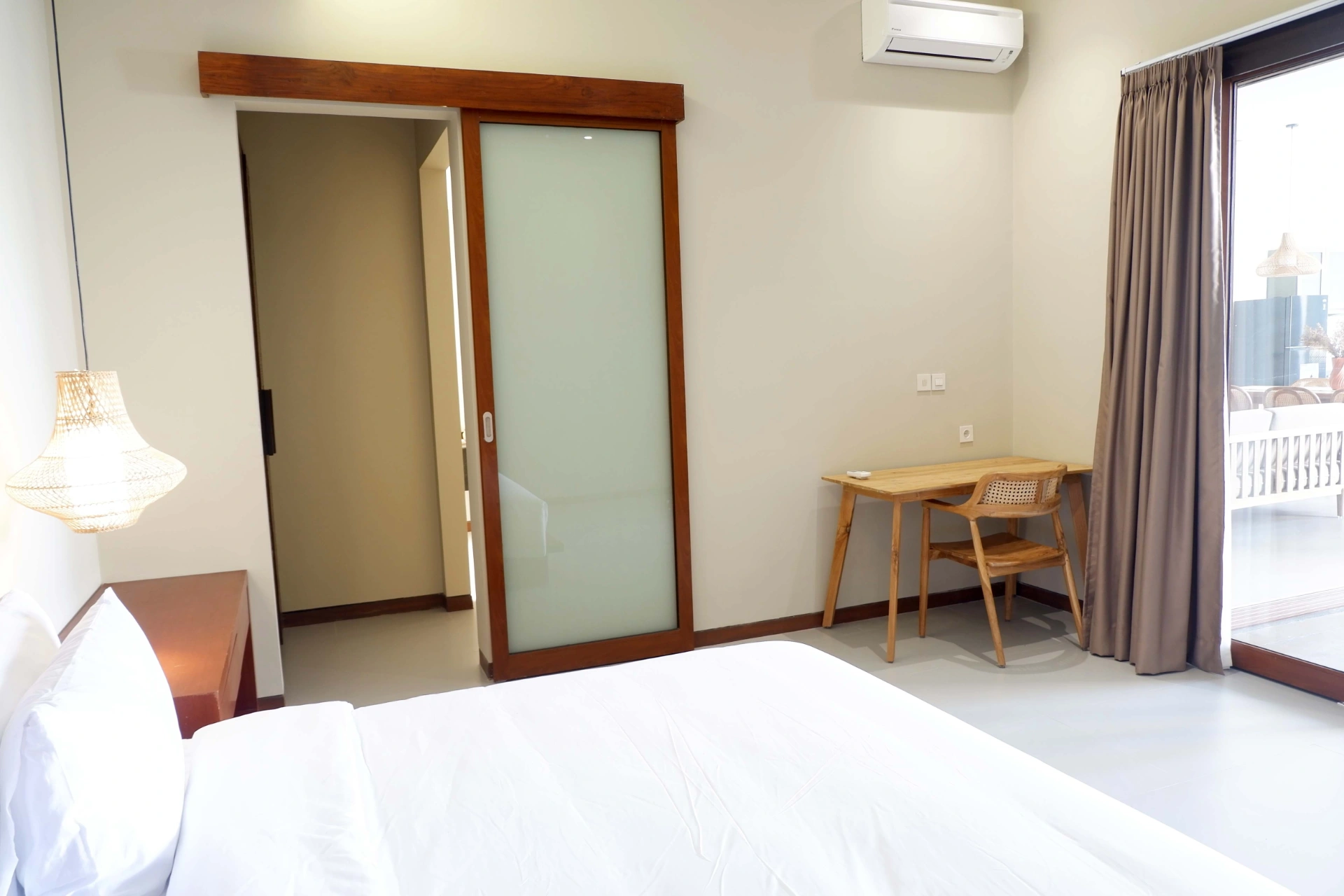 3 BR Villa in Kerobokan, Seminyak, 3-bed villa for rent in Seminyak – photo 10 of 15