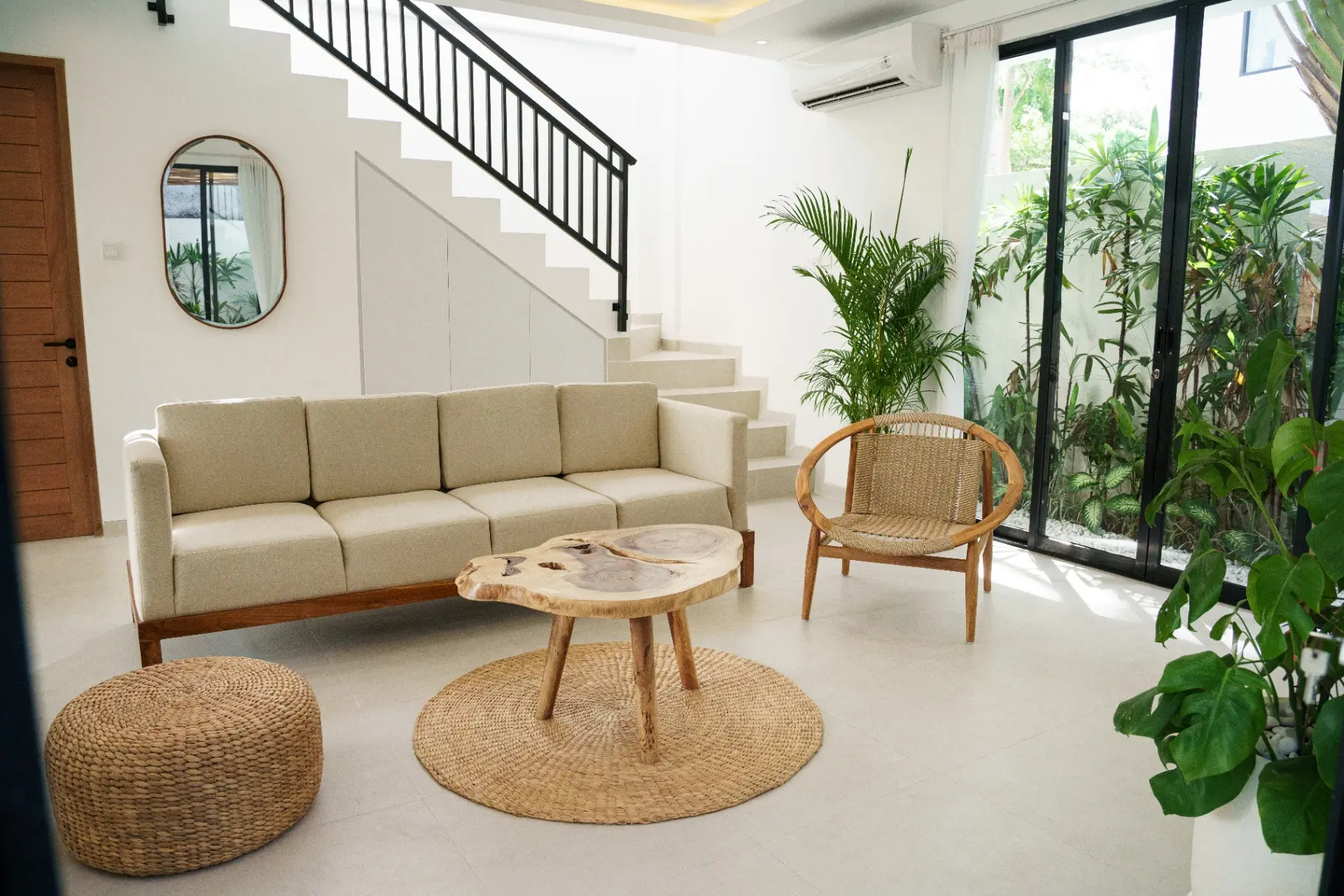 Villa Mau 2BR Private Pool Berawa Near Beach, 2-bed villa for rent in Canggu – photo 4 of 15