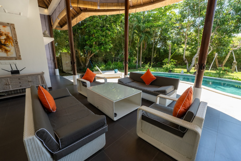 Villa Picasso - 4BR | Private Swimming Pool - 10 min from Melasti beach, 4-bed villa for rent in Uluwatu – photo 10 of 15
